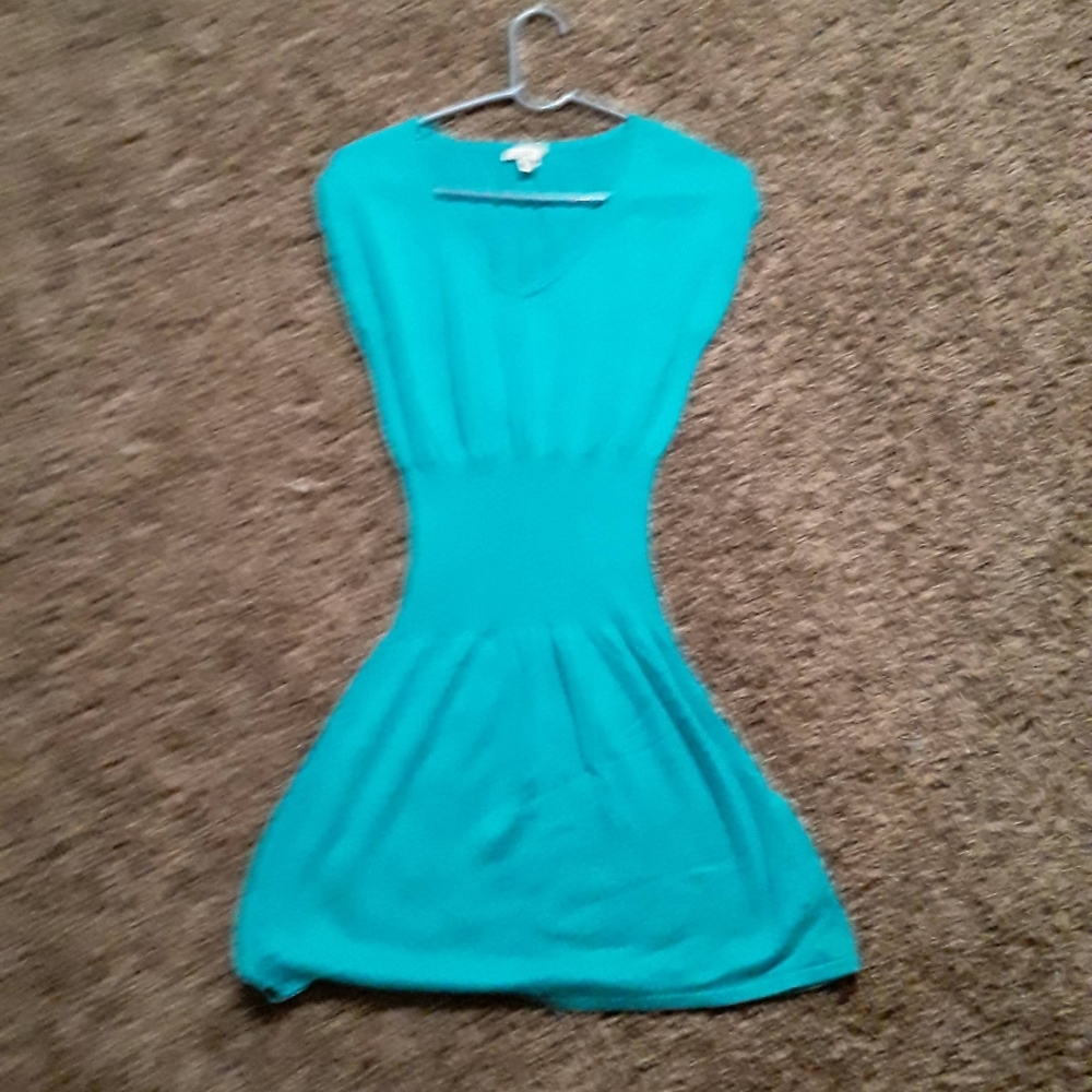 Cache dress - Picture 2 of 4